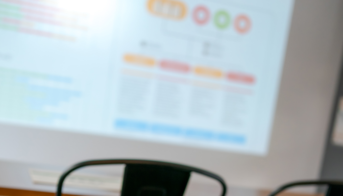 2025年8月期 決算説明会